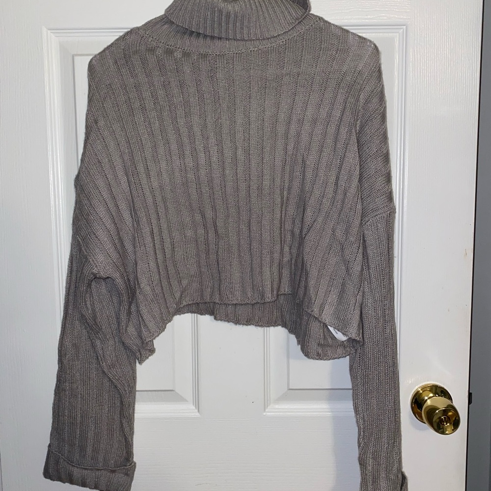 [Forever 21] Cropped Turtleneck Sweater